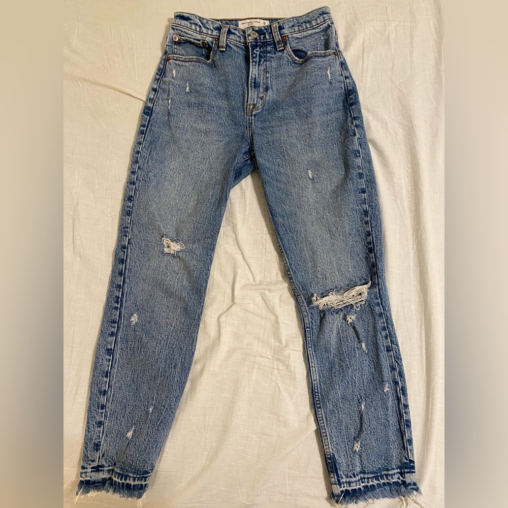 WOMENS ABERCROMBIE HIGH RISE MOM JEAN SIZE 26